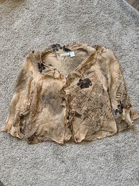 Ruffled Floral-Print Sheer Button Blouse - Beige 100% silk size large